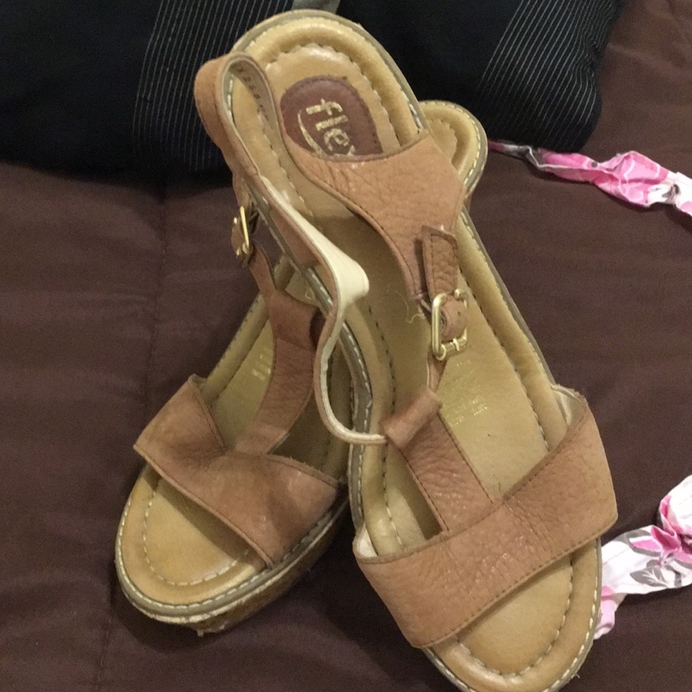 Gently used flexi wedges
